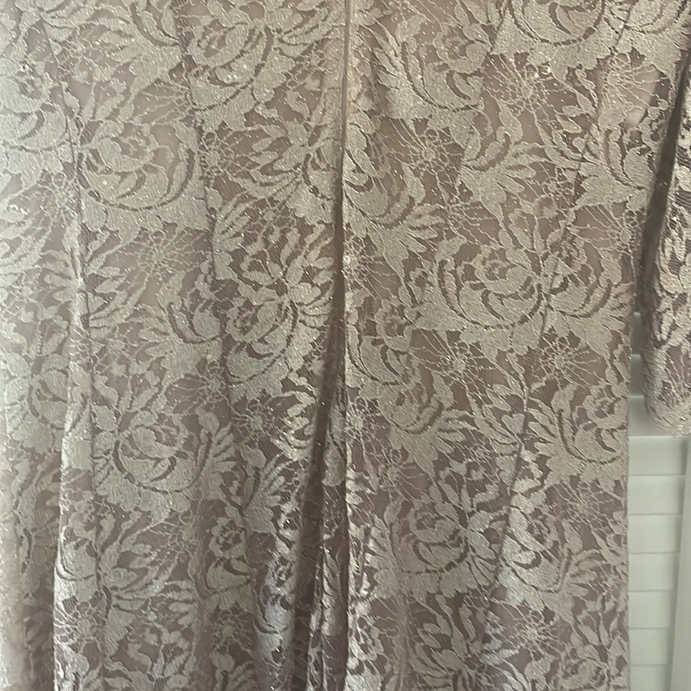 NWOT Tahari Embellished Lace Dress Size 16 - Picture 8 of 14
